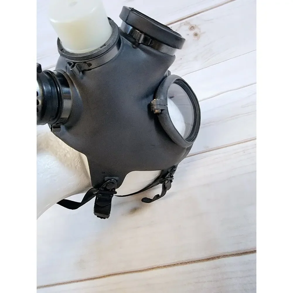 Israeli IDF Adult M-15 GAS Mask With Filter